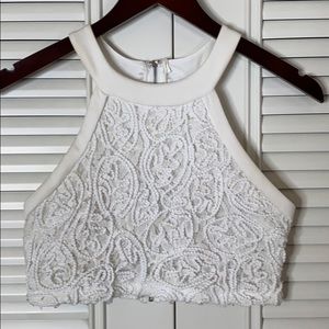 white lace sleeveless crop top